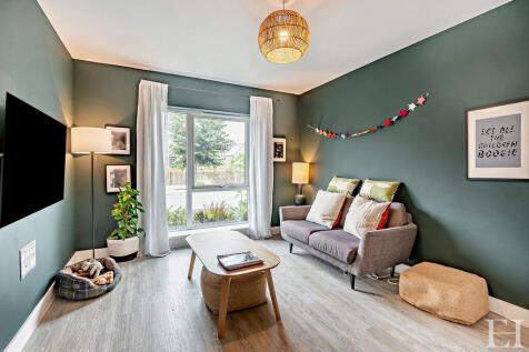 8660161-interiorW...