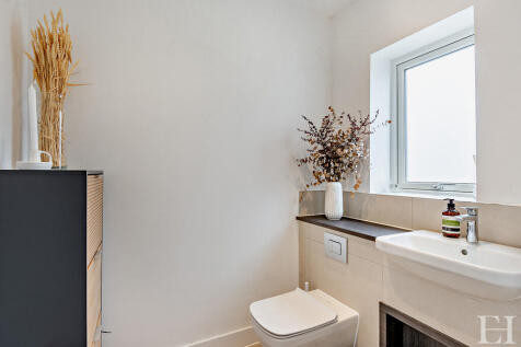 8660161-interiorW...