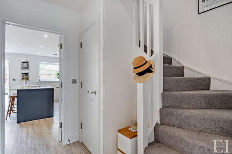 8660161-interiorW...