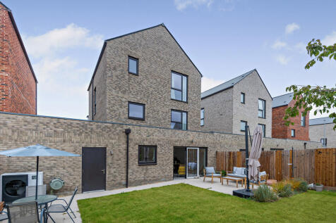 8660161-exterior0...