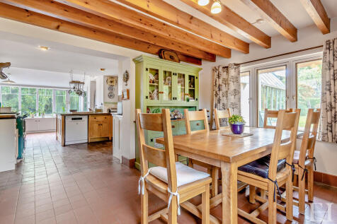 8661667-interiorW...
