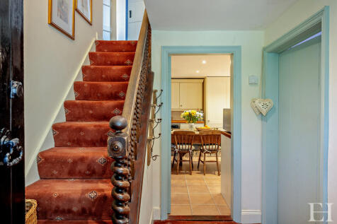 8663375-interiorW...