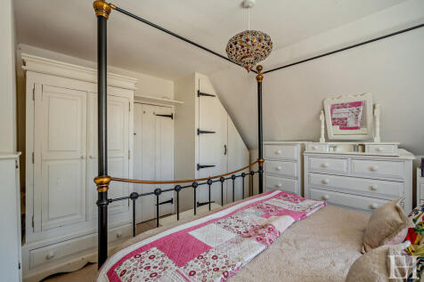 8663375-interiorW...