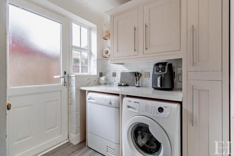 8656154-interiorW...