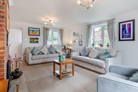 8657340-interior0...