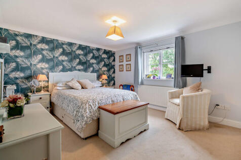 8657340-interior1...