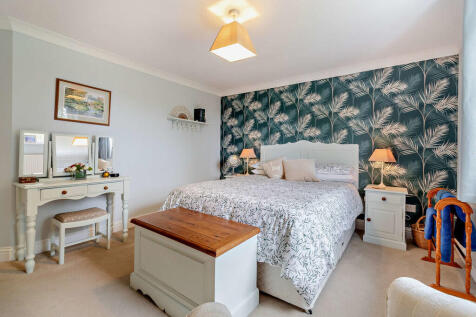 8657340-interior2...