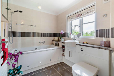 8657340-interior2...