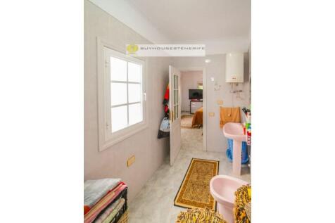 Property Image 100