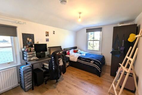 Double bed 1