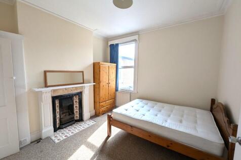 5 double bedroom