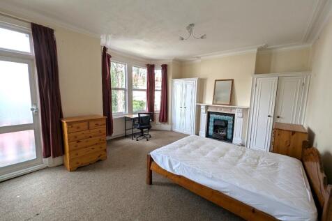 5 double bedroom