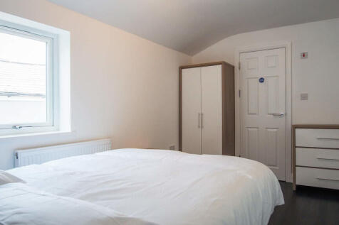 bedroom 5 with en...