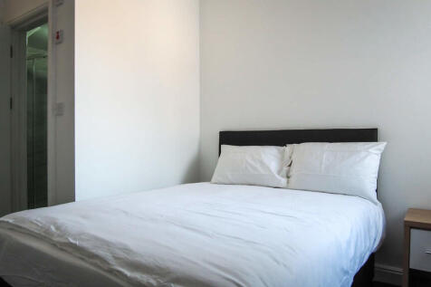 bedroom 2 with en...