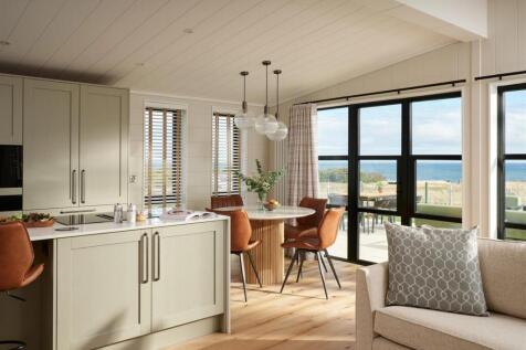 The Beachfront - Living and Dining