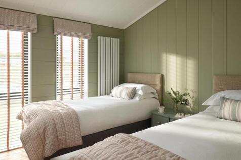 The Beachfront - Guest Bedroom