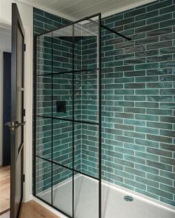 The Tideline Lodge - En suite shower room