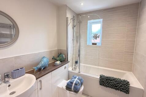 Fitted vanity units