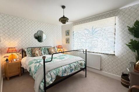 Fitted flooring 