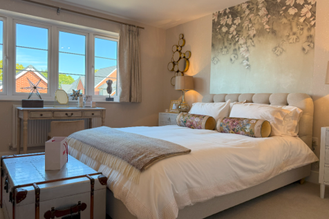 Show House Bed 1