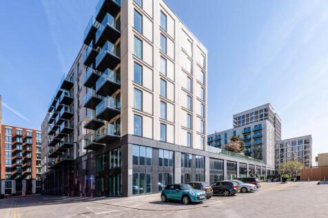 Royal Wharf 2208  Low Res 2.jpg