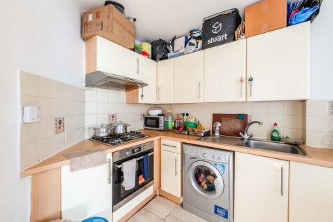 Cambridge Heath Rd 493  Low Res 5.jpg