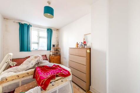 Cambridge Heath Rd 493  Low Res 6.jpg