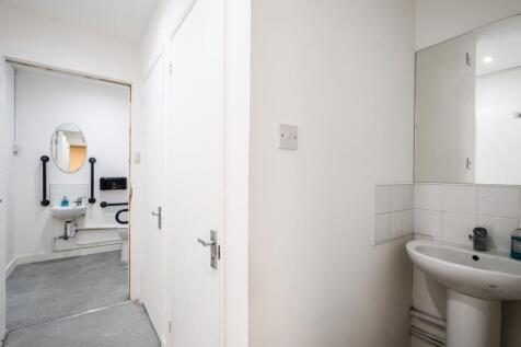 Heneage St 37 NEW  Low Res 14.jpg