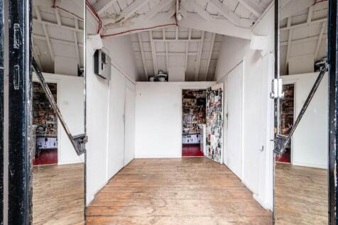 Mile End Rd 88 Unit 5  Low Res 2.jpg