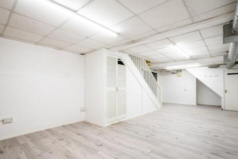 Cambridge Heath Rd 493  9.jpg