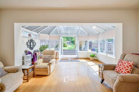 Lounge &#43; Conservatory