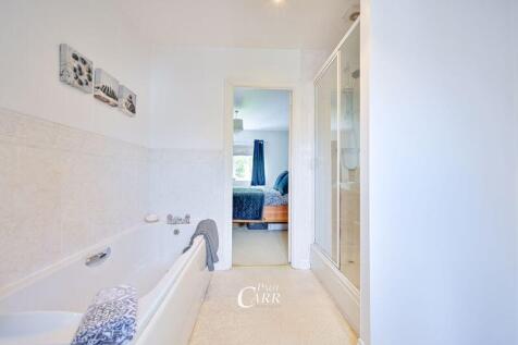 Master En-Suite