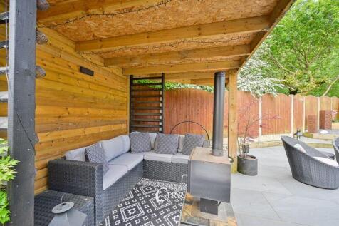 Fitted Pergola