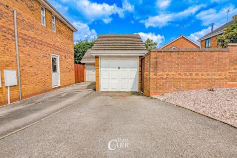 Private Driveway &#43; Garage