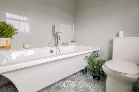 Master En-Suite