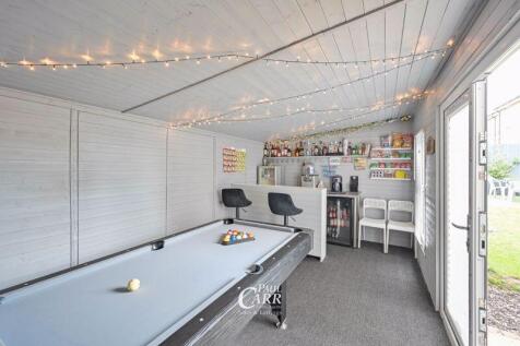Summerhouse / Bar