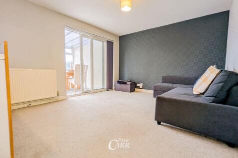 Open Plan Kitchen-Living Area