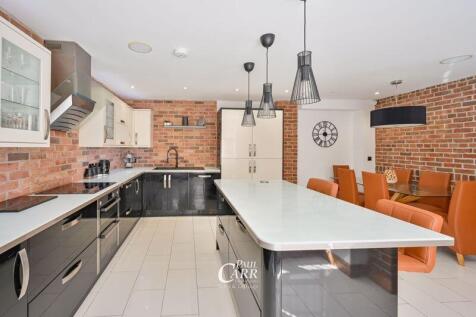 Kitchen / Breakfast Room