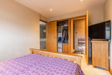 Principle bedroom
