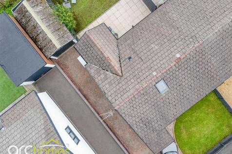 dji_fly_20251002_113940_0861_1759405038643_photo.j