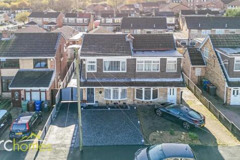 dji_fly_20251113_122942_0042_1763045043368_photo.J