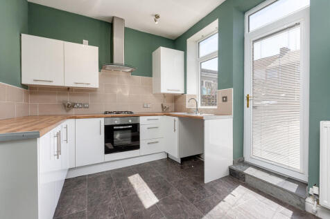 Fitted kitchen
