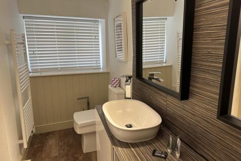Ensuite shower rm