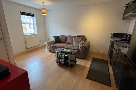 Lounge/Kitchen