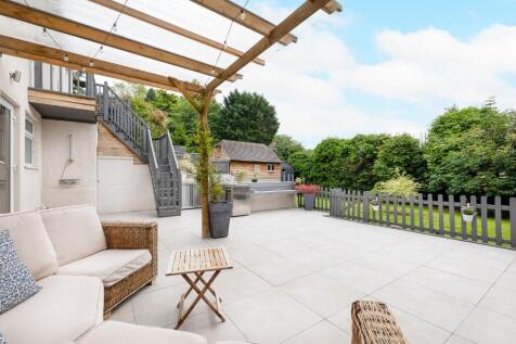 Patio/Seating