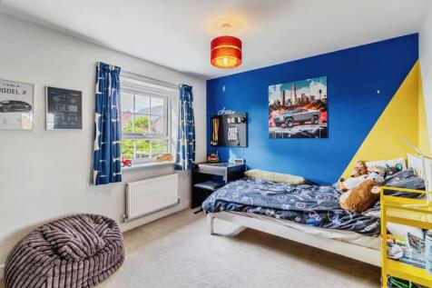 bedroom4