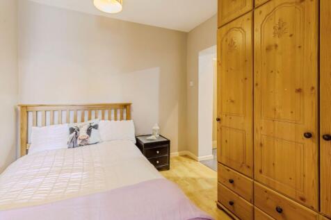 bedroom4