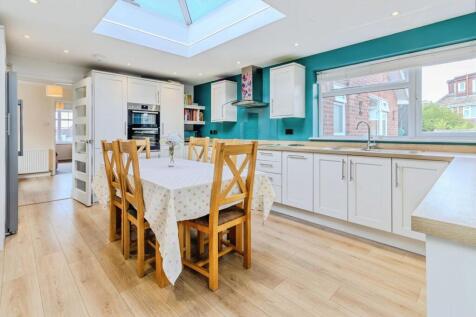 kitchendiner1
