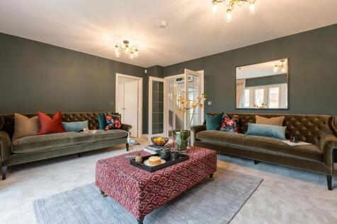 Plenty of space for two large sofas