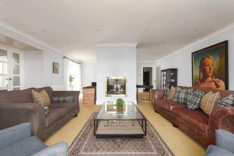 Sitting/Dining Room